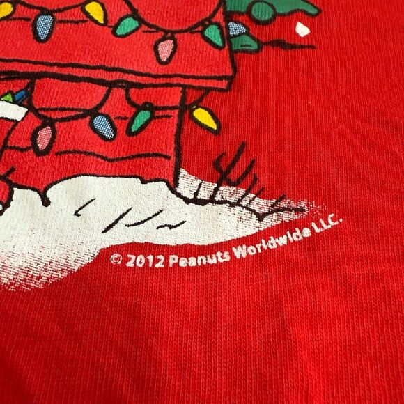 Peanuts Christmas Snoopy Shirt Top Extra Large XL Red Snowflake Sledding - Picture 3 of 7